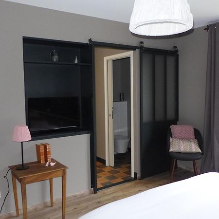 Bed and Breakfast Le Moulin De Saint-Julien Zimmer foto